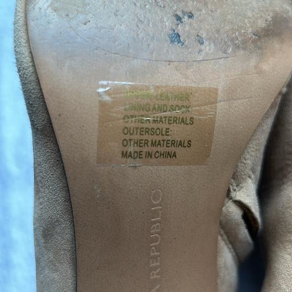 Banana Republic Cream Suede Ankle Boots - Picture 9 of 10